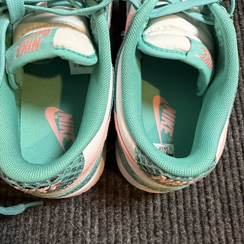 Nike Dunk Low Snakeskin Washed Teal Bleached Coral (DR8577-300) Size 6.5 - Picture 3 of 10